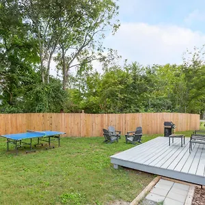  Holiday home Charming Modern 3-bedroom In East Nashville!